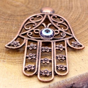 Spiritual Protection: The Hamsa and How To Protect Yourself From The Evil Eye by Psychic Spring
